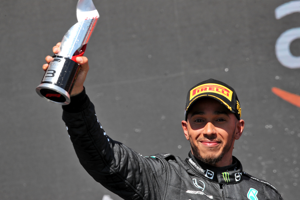 GP CANADA, Lewis Hamilton (GBR) Mercedes AMG F1 celebrates his third position on the podium.
19.06.2022. Formula 1 World Championship, Rd 9, Canadian Grand Prix, Montreal, Canada, Gara Day.
 - www.xpbimages.com, EMail: requests@xpbimages.com © Copyright: Coates / XPB Images