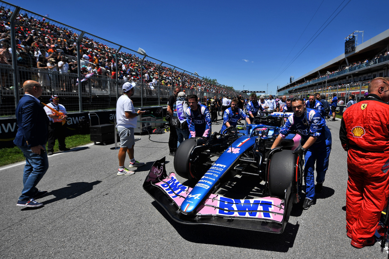 GP CANADA, Fernando Alonso (ESP) Alpine F1 Team A522 on the grid.
19.06.2022. Formula 1 World Championship, Rd 9, Canadian Grand Prix, Montreal, Canada, Gara Day.
 - www.xpbimages.com, EMail: requests@xpbimages.com © Copyright: Coates / XPB Images