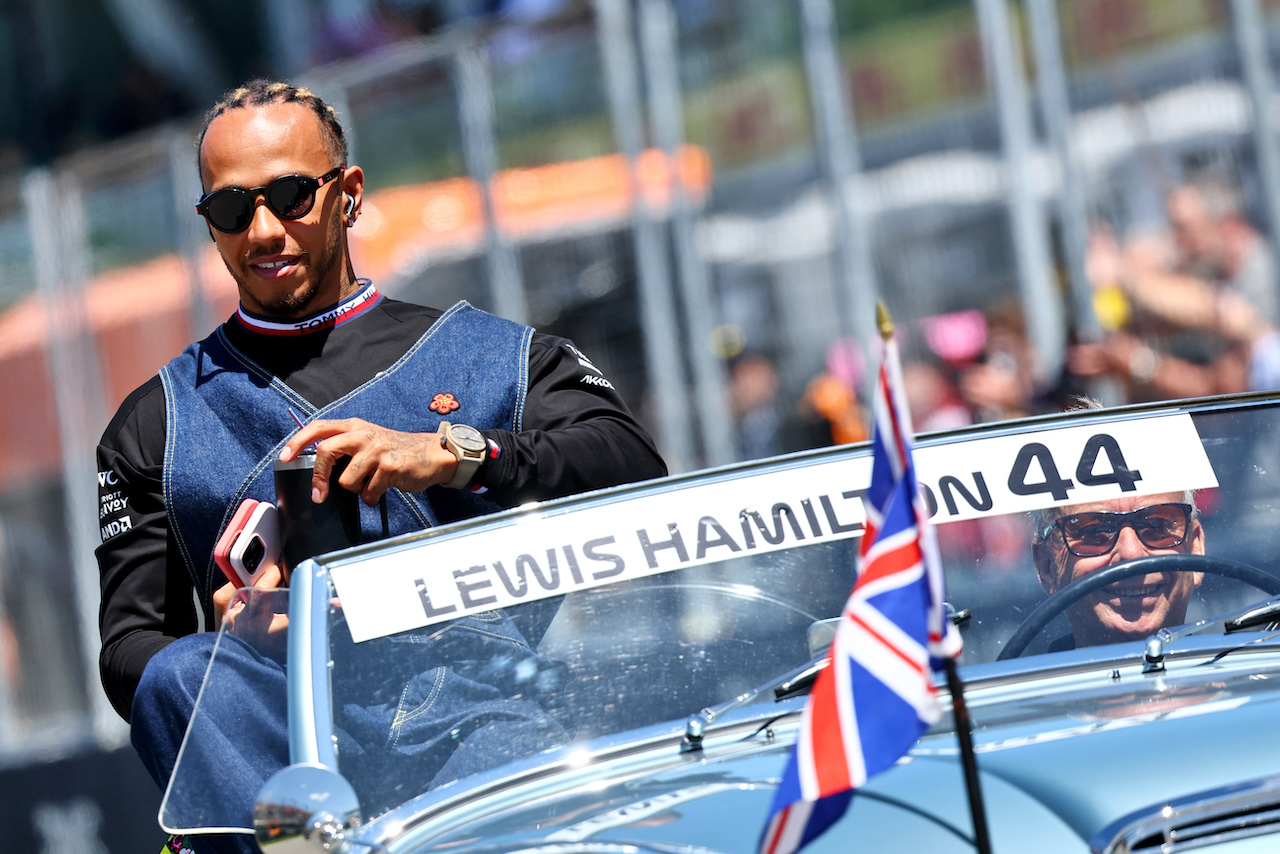 GP CANADA, Lewis Hamilton (GBR) Mercedes AMG F1 on the drivers parade.
19.06.2022. Formula 1 World Championship, Rd 9, Canadian Grand Prix, Montreal, Canada, Gara Day.
- www.xpbimages.com, EMail: requests@xpbimages.com © Copyright: Batchelor / XPB Images