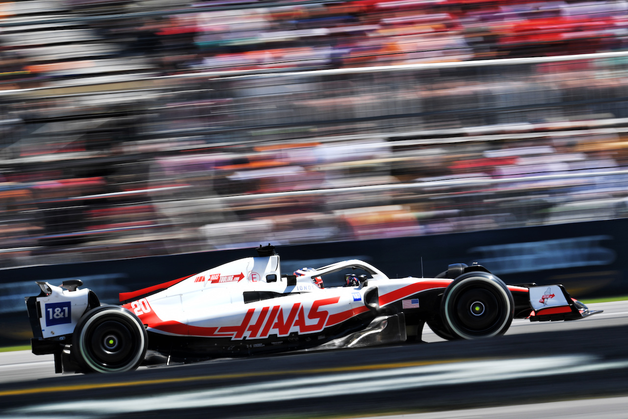GP CANADA, Kevin Magnussen (DEN) Haas VF-22.
19.06.2022. Formula 1 World Championship, Rd 9, Canadian Grand Prix, Montreal, Canada, Gara Day.
 - www.xpbimages.com, EMail: requests@xpbimages.com © Copyright: Coates / XPB Images