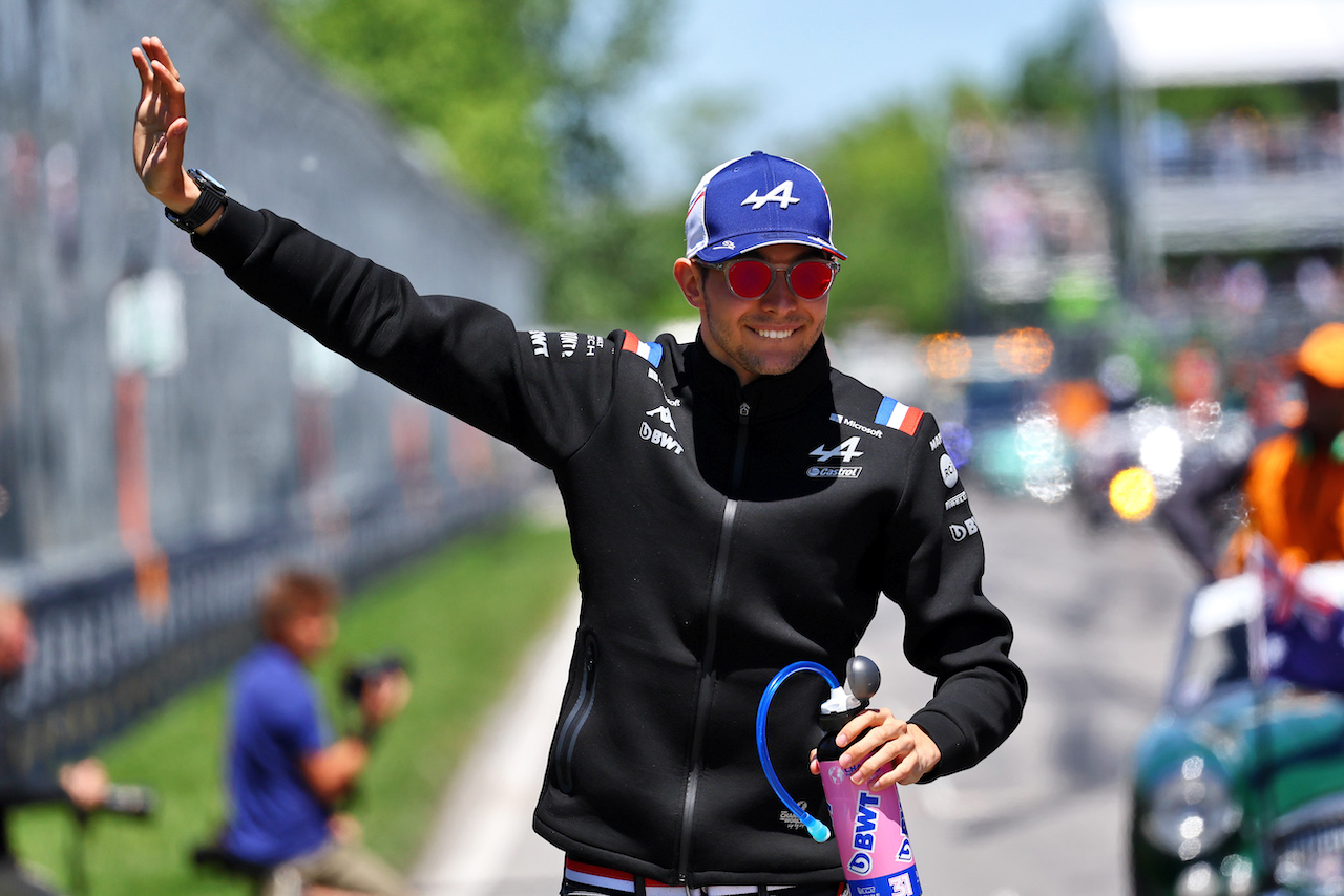 GP CANADA, Esteban Ocon (FRA) Alpine F1 Team on the drivers parade.
19.06.2022. Formula 1 World Championship, Rd 9, Canadian Grand Prix, Montreal, Canada, Gara Day.
- www.xpbimages.com, EMail: requests@xpbimages.com © Copyright: Batchelor / XPB Images