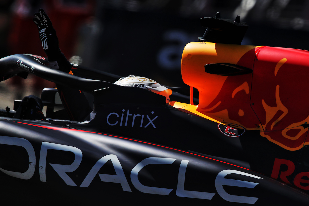 GP CANADA, Gara winner Max Verstappen (NLD) Red Bull Racing RB18 celebrates at the end of the race.
19.06.2022. Formula 1 World Championship, Rd 9, Canadian Grand Prix, Montreal, Canada, Gara Day.
 - www.xpbimages.com, EMail: requests@xpbimages.com © Copyright: Coates / XPB Images