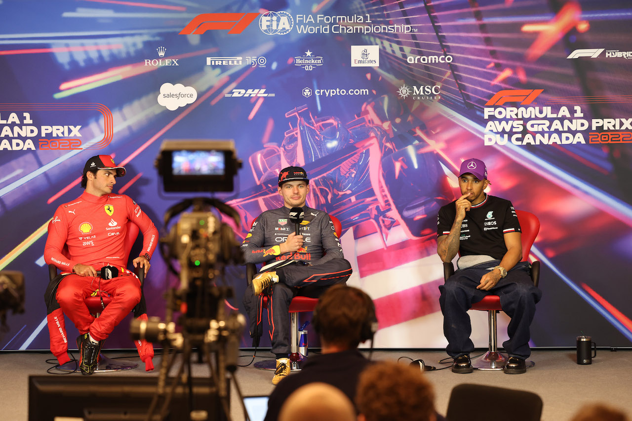 GP CANADA, (L to R): Carlos Sainz Jr (ESP) Ferrari; Max Verstappen (NLD) Red Bull Racing; e Lewis Hamilton (GBR) Mercedes AMG F1 in the post race FIA Press Conference.
19.06.2022. Formula 1 World Championship, Rd 9, Canadian Grand Prix, Montreal, Canada, Gara Day.
- www.xpbimages.com, EMail: requests@xpbimages.com © Copyright: XPB Images