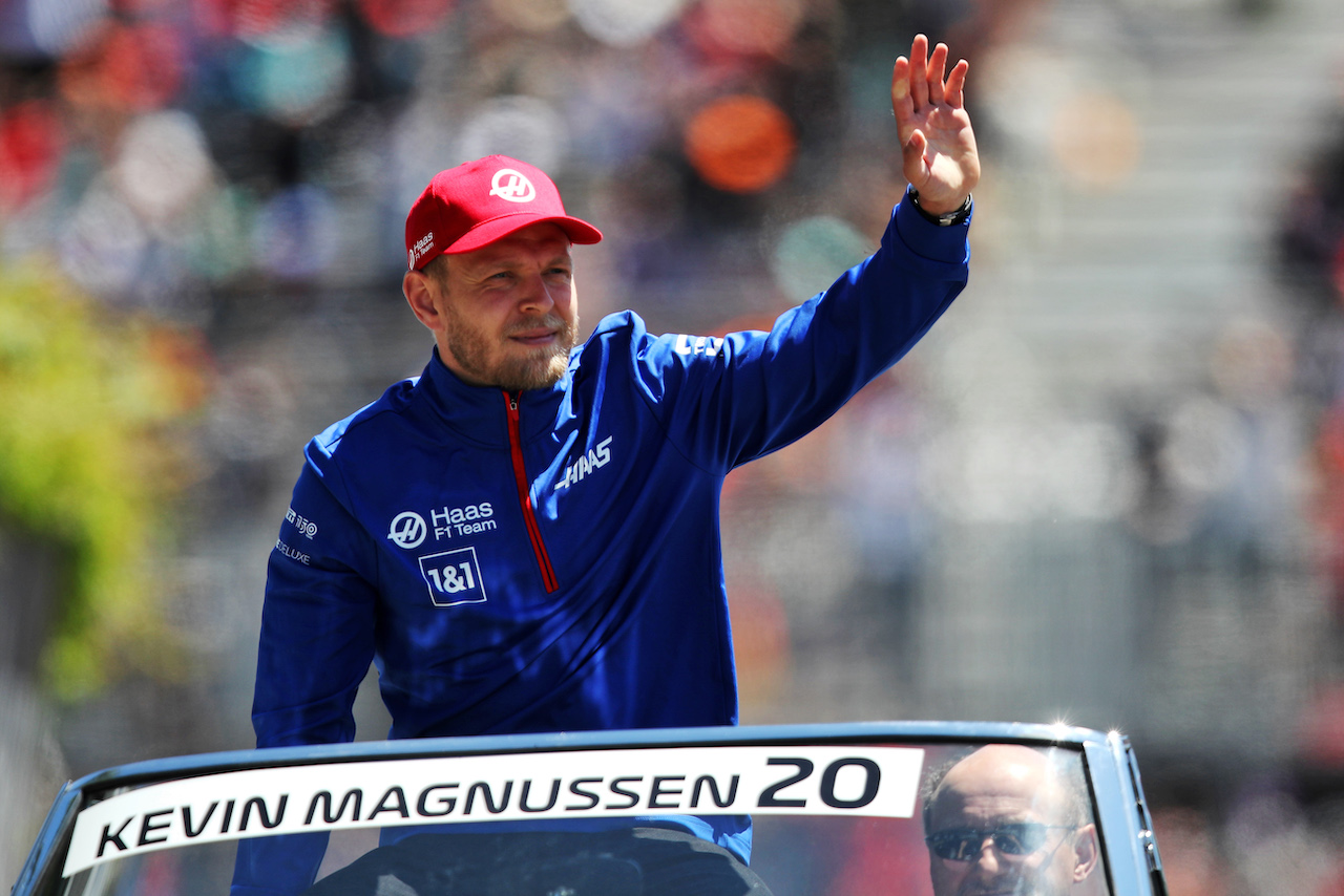 GP CANADA, Kevin Magnussen (DEN) Haas F1 Team on the drivers parade.
19.06.2022. Formula 1 World Championship, Rd 9, Canadian Grand Prix, Montreal, Canada, Gara Day.
 - www.xpbimages.com, EMail: requests@xpbimages.com © Copyright: Coates / XPB Images