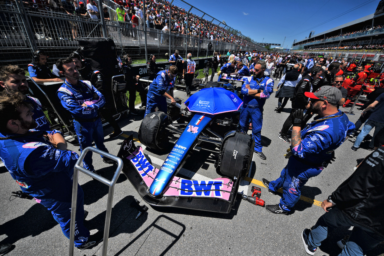 GP CANADA, Fernando Alonso (ESP) Alpine F1 Team A522 on the grid.
19.06.2022. Formula 1 World Championship, Rd 9, Canadian Grand Prix, Montreal, Canada, Gara Day.
- www.xpbimages.com, EMail: requests@xpbimages.com © Copyright: Price / XPB Images