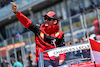 GP CANADA, Charles Leclerc (MON) Ferrari on the drivers parade.
19.06.2022. Formula 1 World Championship, Rd 9, Canadian Grand Prix, Montreal, Canada, Gara Day.
- www.xpbimages.com, EMail: requests@xpbimages.com © Copyright: Batchelor / XPB Images
