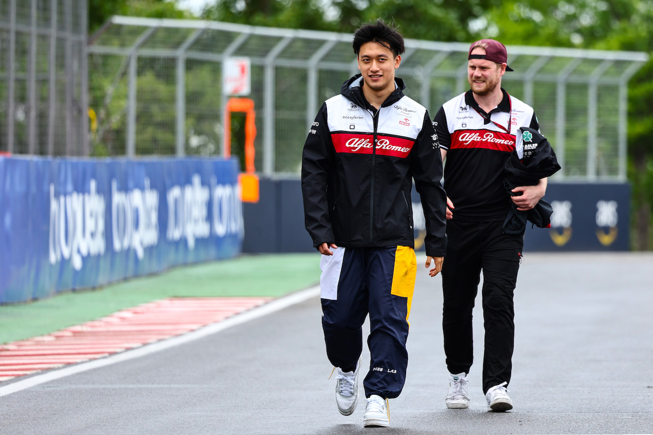 GP CANADA, Guanyu Zhou (CHI), Alfa Romeo Racing 
16.06.2022. Formula 1 World Championship, Rd 9, Canadian Grand Prix, Montreal, Canada, Preparation Day.
- www.xpbimages.com, EMail: requests@xpbimages.com ¬© Copyright: Charniaux / XPB Images