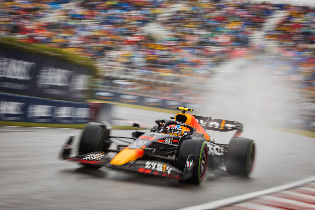 GP CANADA, Sergio Perez (MEX) Red Bull Racing RB18.
18.06.2022. Formula 1 World Championship, Rd 9, Canadian Grand Prix, Montreal, Canada, Qualifiche Day.
- www.xpbimages.com, EMail: requests@xpbimages.com © Copyright: Bearne / XPB Images