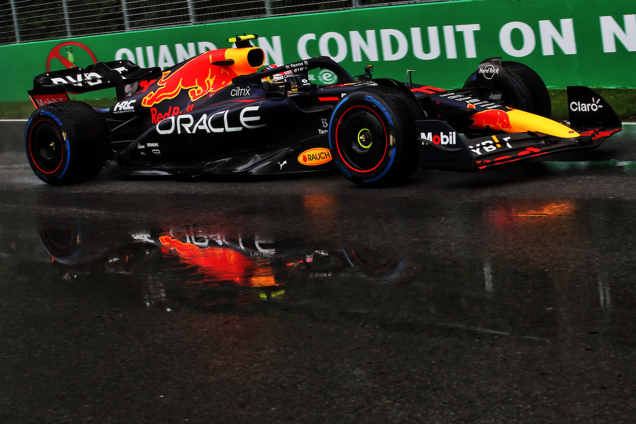 GP CANADA, Sergio Perez (MEX) Red Bull Racing RB18.
18.06.2022. Formula 1 World Championship, Rd 9, Canadian Grand Prix, Montreal, Canada, Qualifiche Day.
 - www.xpbimages.com, EMail: requests@xpbimages.com © Copyright: Coates / XPB Images