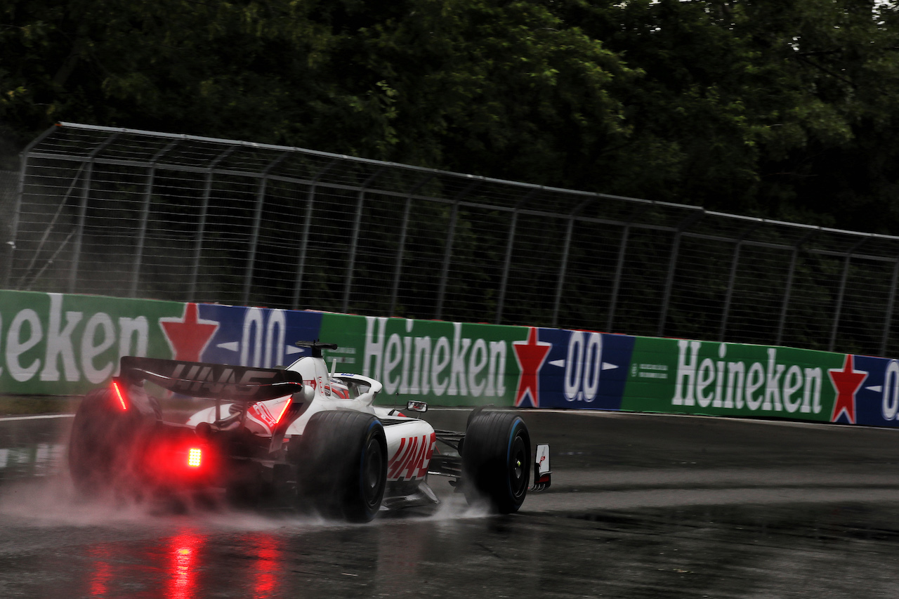 GP CANADA, Kevin Magnussen (DEN) Haas VF-22.
18.06.2022. Formula 1 World Championship, Rd 9, Canadian Grand Prix, Montreal, Canada, Qualifiche Day.
 - www.xpbimages.com, EMail: requests@xpbimages.com © Copyright: Coates / XPB Images