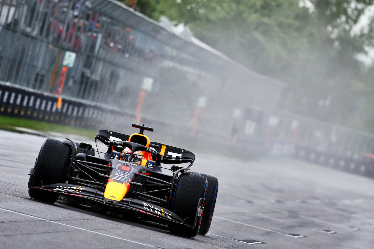 GP CANADA, Max Verstappen (NLD) Red Bull Racing RB18.
18.06.2022. Formula 1 World Championship, Rd 9, Canadian Grand Prix, Montreal, Canada, Qualifiche Day.
- www.xpbimages.com, EMail: requests@xpbimages.com © Copyright: Batchelor / XPB Images