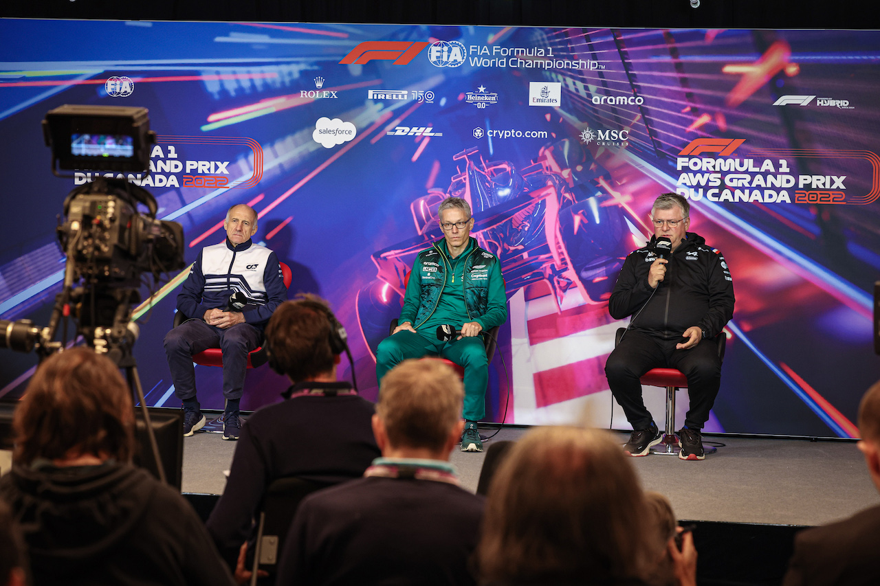 GP CANADA, (L to R): Franz Tost (AUT) AlphaTauri Team Principal; Mike Krack (LUX) Aston Martin F1 Team, Team Principal; e Otmar Szafnauer (USA) Alpine F1 Team, Team Principal, in the FIA Press Conference.
18.06.2022. Formula 1 World Championship, Rd 9, Canadian Grand Prix, Montreal, Canada, Qualifiche Day.
- www.xpbimages.com, EMail: requests@xpbimages.com © Copyright: XPB Images