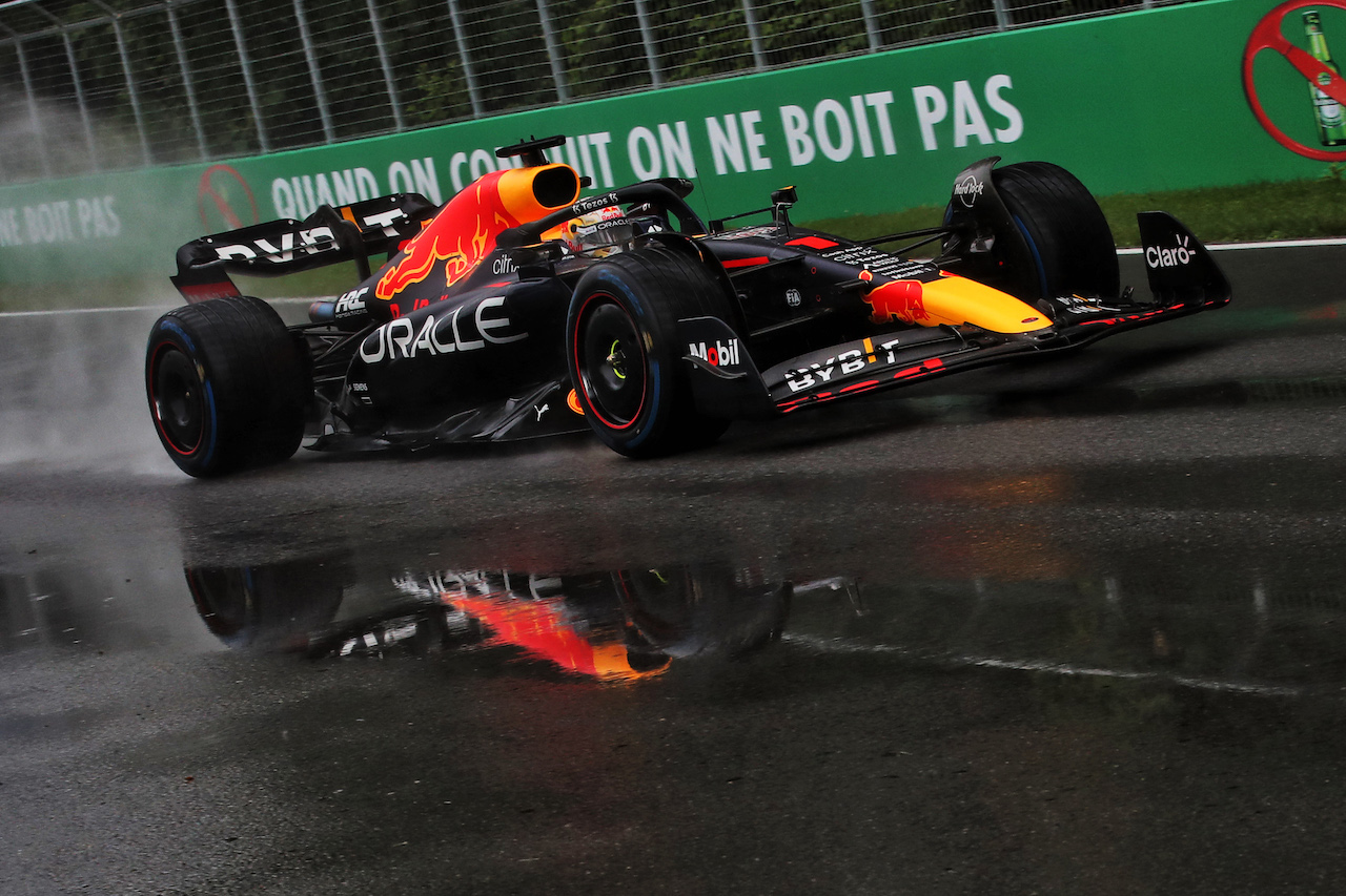 GP CANADA, Max Verstappen (NLD) Red Bull Racing RB18.
18.06.2022. Formula 1 World Championship, Rd 9, Canadian Grand Prix, Montreal, Canada, Qualifiche Day.
 - www.xpbimages.com, EMail: requests@xpbimages.com © Copyright: Coates / XPB Images