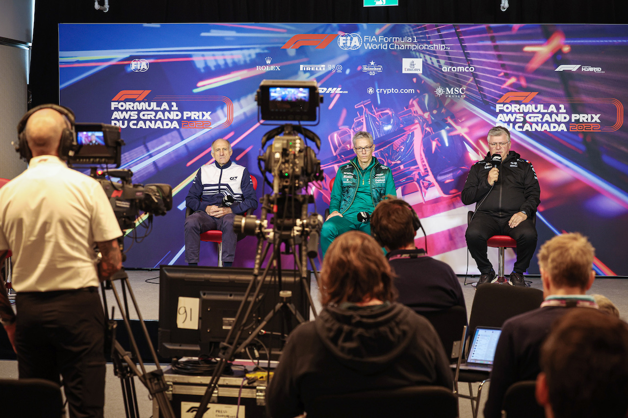 GP CANADA, (L to R): Franz Tost (AUT) AlphaTauri Team Principal; Mike Krack (LUX) Aston Martin F1 Team, Team Principal; e Otmar Szafnauer (USA) Alpine F1 Team, Team Principal, in the FIA Press Conference.
18.06.2022. Formula 1 World Championship, Rd 9, Canadian Grand Prix, Montreal, Canada, Qualifiche Day.
- www.xpbimages.com, EMail: requests@xpbimages.com © Copyright: XPB Images