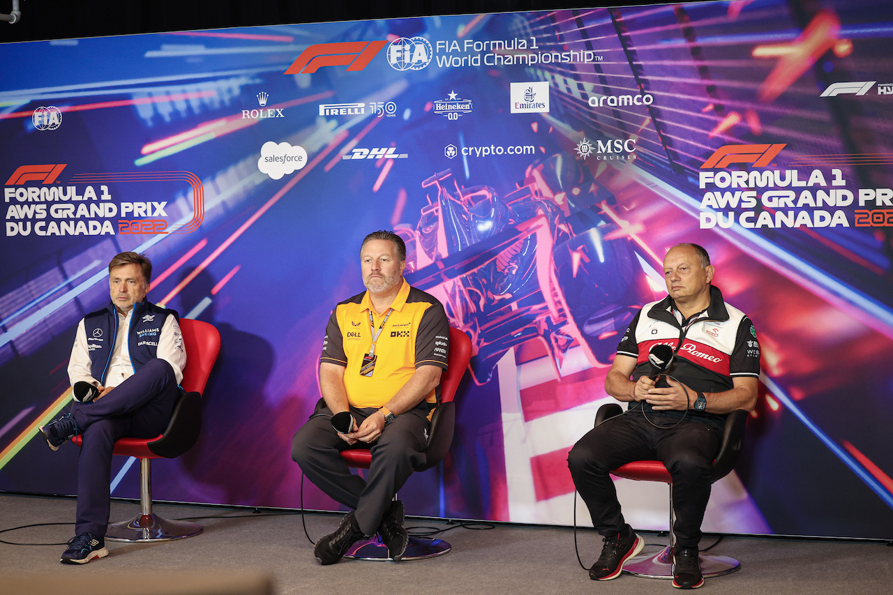 GP CANADA, (L to R): Jost Capito (GER) Williams Racing Chief Executive Officer; Zak Brown (USA) McLaren Executive Director; e Frederic Vasseur (FRA) Alfa Romeo F1 Team Team Principal, in the FIA Press Conference.
18.06.2022. Formula 1 World Championship, Rd 9, Canadian Grand Prix, Montreal, Canada, Qualifiche Day.
- www.xpbimages.com, EMail: requests@xpbimages.com © Copyright: XPB Images