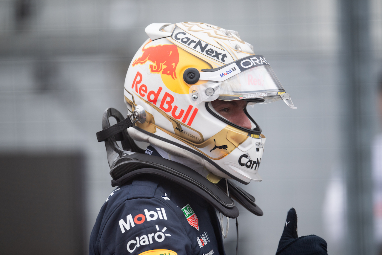 GP CANADA, Max Verstappen (NLD) Red Bull Racing celebrates his pole position in qualifying parc ferme.
18.06.2022. Formula 1 World Championship, Rd 9, Canadian Grand Prix, Montreal, Canada, Qualifiche Day.
- www.xpbimages.com, EMail: requests@xpbimages.com © Copyright: Price / XPB Images