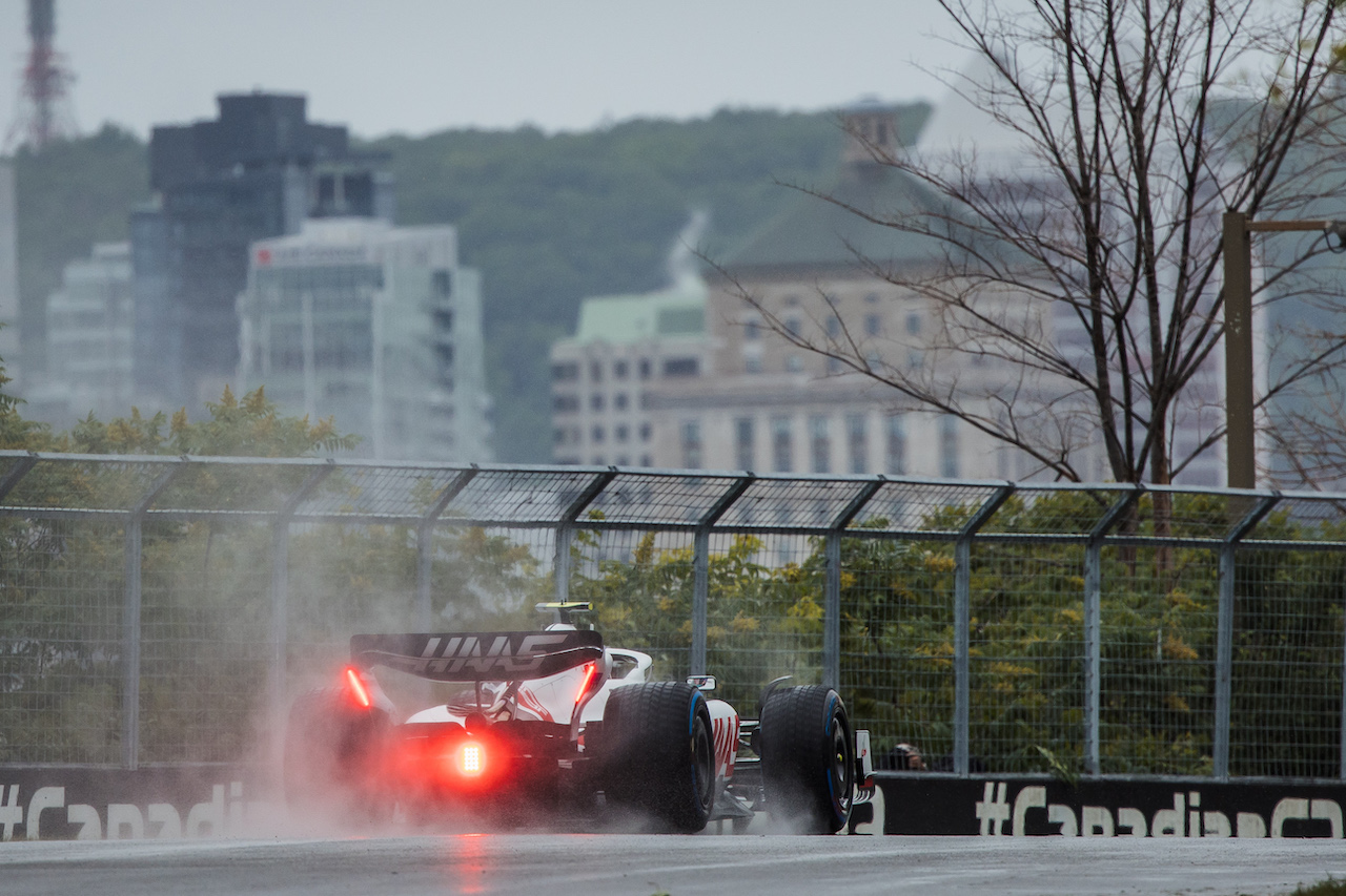 GP CANADA, Mick Schumacher (GER) Haas VF-22.
18.06.2022. Formula 1 World Championship, Rd 9, Canadian Grand Prix, Montreal, Canada, Qualifiche Day.
- www.xpbimages.com, EMail: requests@xpbimages.com © Copyright: Bearne / XPB Images