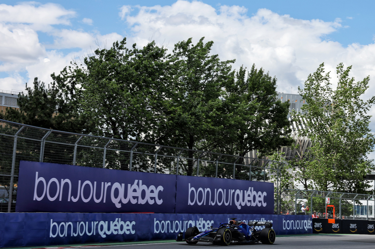 GP CANADA, Alexander Albon (THA) Williams Racing FW44.
17.06.2022. Formula 1 World Championship, Rd 9, Canadian Grand Prix, Montreal, Canada, Practice Day.
- www.xpbimages.com, EMail: requests@xpbimages.com © Copyright: Bearne / XPB Images