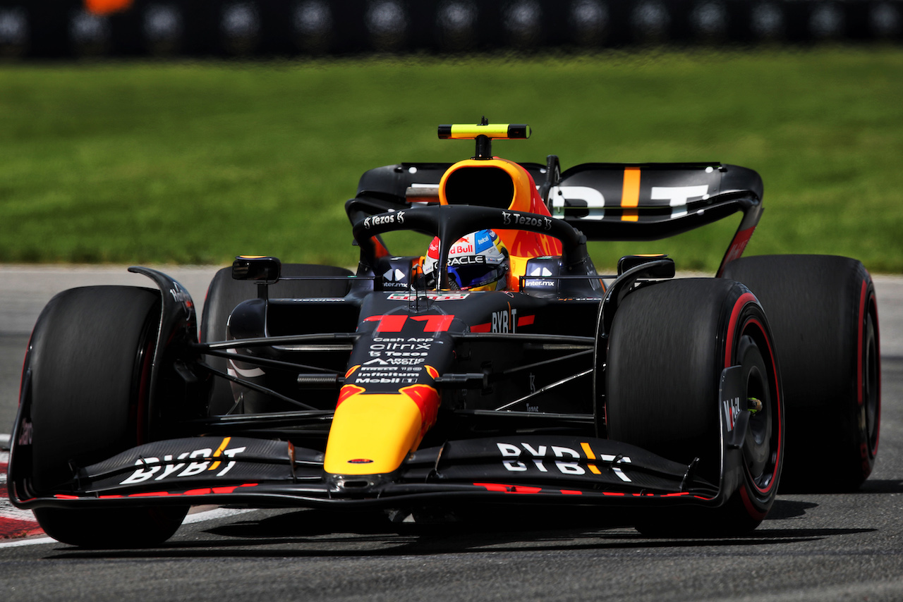 GP CANADA, Sergio Perez (MEX) Red Bull Racing RB18.
17.06.2022. Formula 1 World Championship, Rd 9, Canadian Grand Prix, Montreal, Canada, Practice Day.
 - www.xpbimages.com, EMail: requests@xpbimages.com © Copyright: Coates / XPB Images
