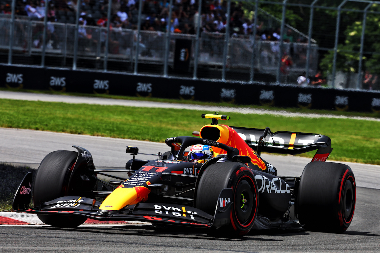 GP CANADA, Sergio Perez (MEX) Red Bull Racing RB18.
17.06.2022. Formula 1 World Championship, Rd 9, Canadian Grand Prix, Montreal, Canada, Practice Day.
- www.xpbimages.com, EMail: requests@xpbimages.com © Copyright: Batchelor / XPB Images