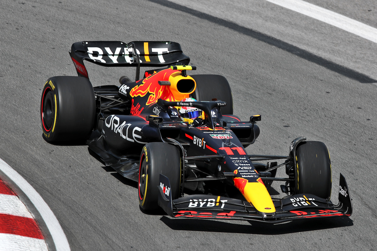 GP CANADA, Sergio Perez (MEX) Red Bull Racing RB18.
17.06.2022. Formula 1 World Championship, Rd 9, Canadian Grand Prix, Montreal, Canada, Practice Day.
 - www.xpbimages.com, EMail: requests@xpbimages.com © Copyright: Coates / XPB Images
