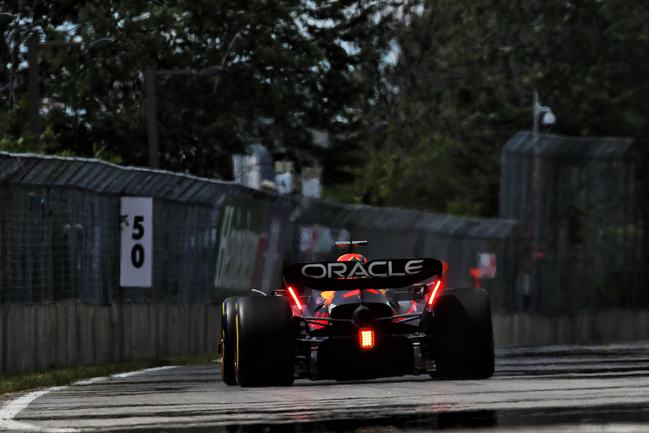 GP CANADA, Max Verstappen (NLD) Red Bull Racing RB18.
17.06.2022. Formula 1 World Championship, Rd 9, Canadian Grand Prix, Montreal, Canada, Practice Day.
 - www.xpbimages.com, EMail: requests@xpbimages.com © Copyright: Coates / XPB Images