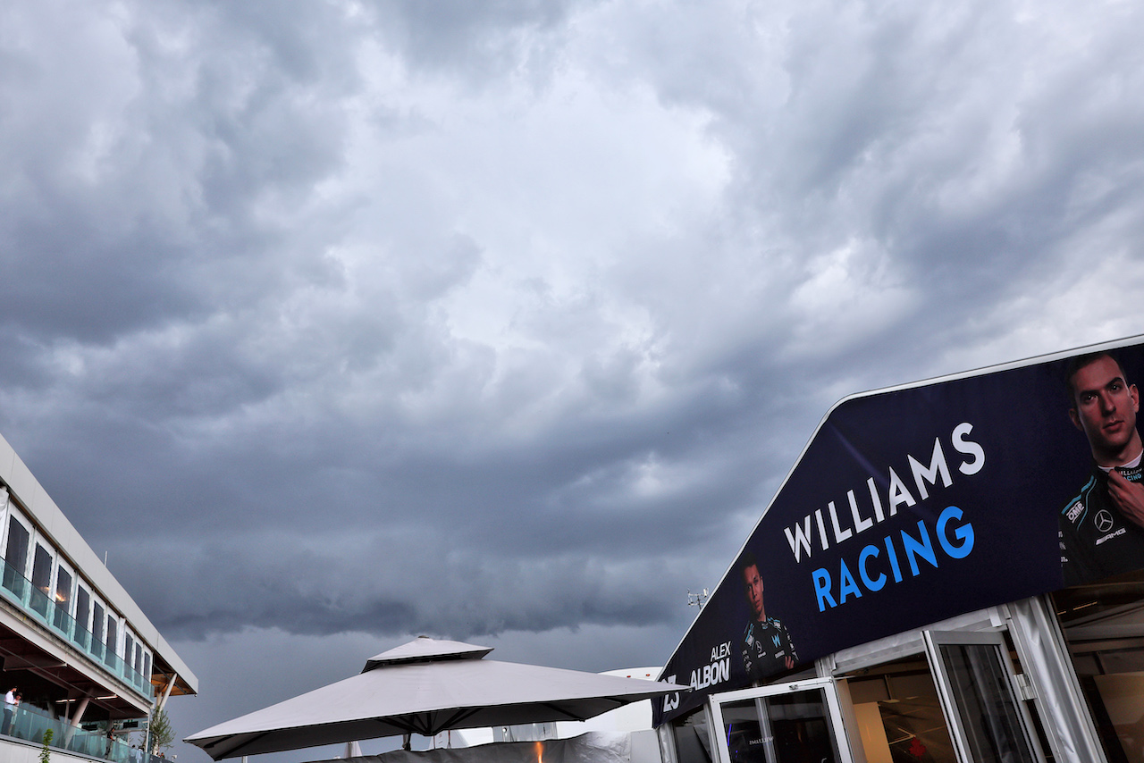 GP CANADA, Circuit Atmosfera - Dark clouds above the paddock.
17.06.2022. Formula 1 World Championship, Rd 9, Canadian Grand Prix, Montreal, Canada, Practice Day.
- www.xpbimages.com, EMail: requests@xpbimages.com © Copyright: Batchelor / XPB Images
