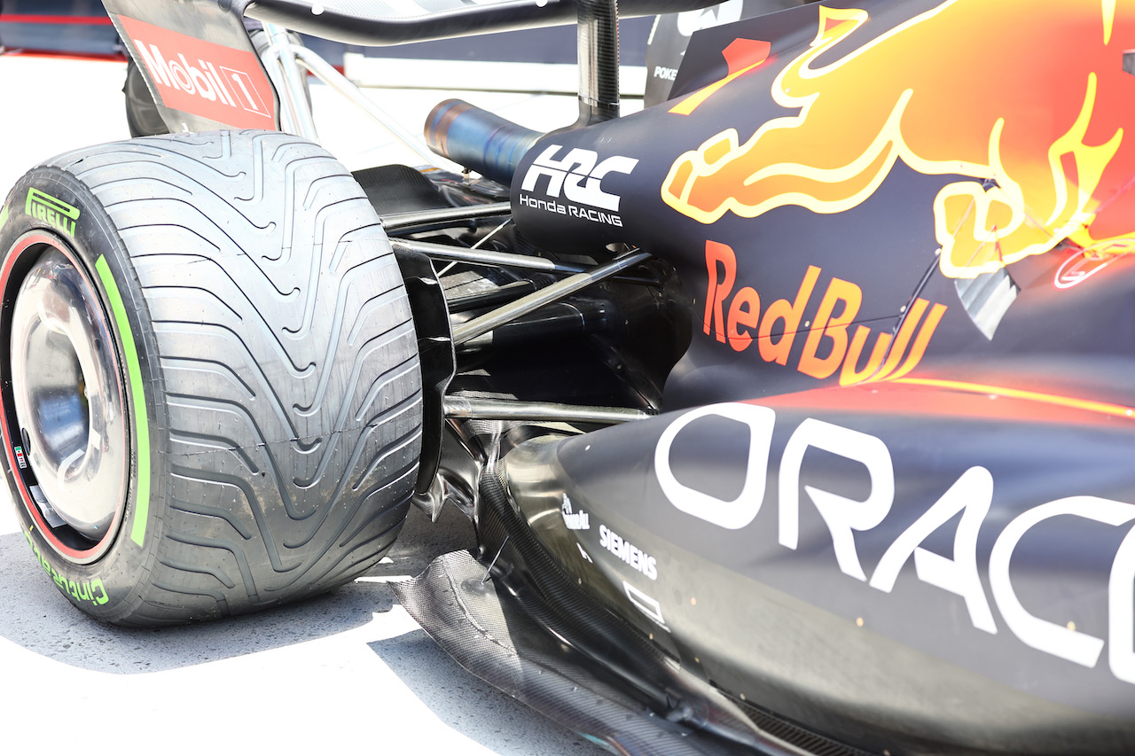 GP CANADA, Max Verstappen (NLD) Red Bull Racing RB18 floor.
17.06.2022. Formula 1 World Championship, Rd 9, Canadian Grand Prix, Montreal, Canada, Practice Day.
- www.xpbimages.com, EMail: requests@xpbimages.com © Copyright: Batchelor / XPB Images