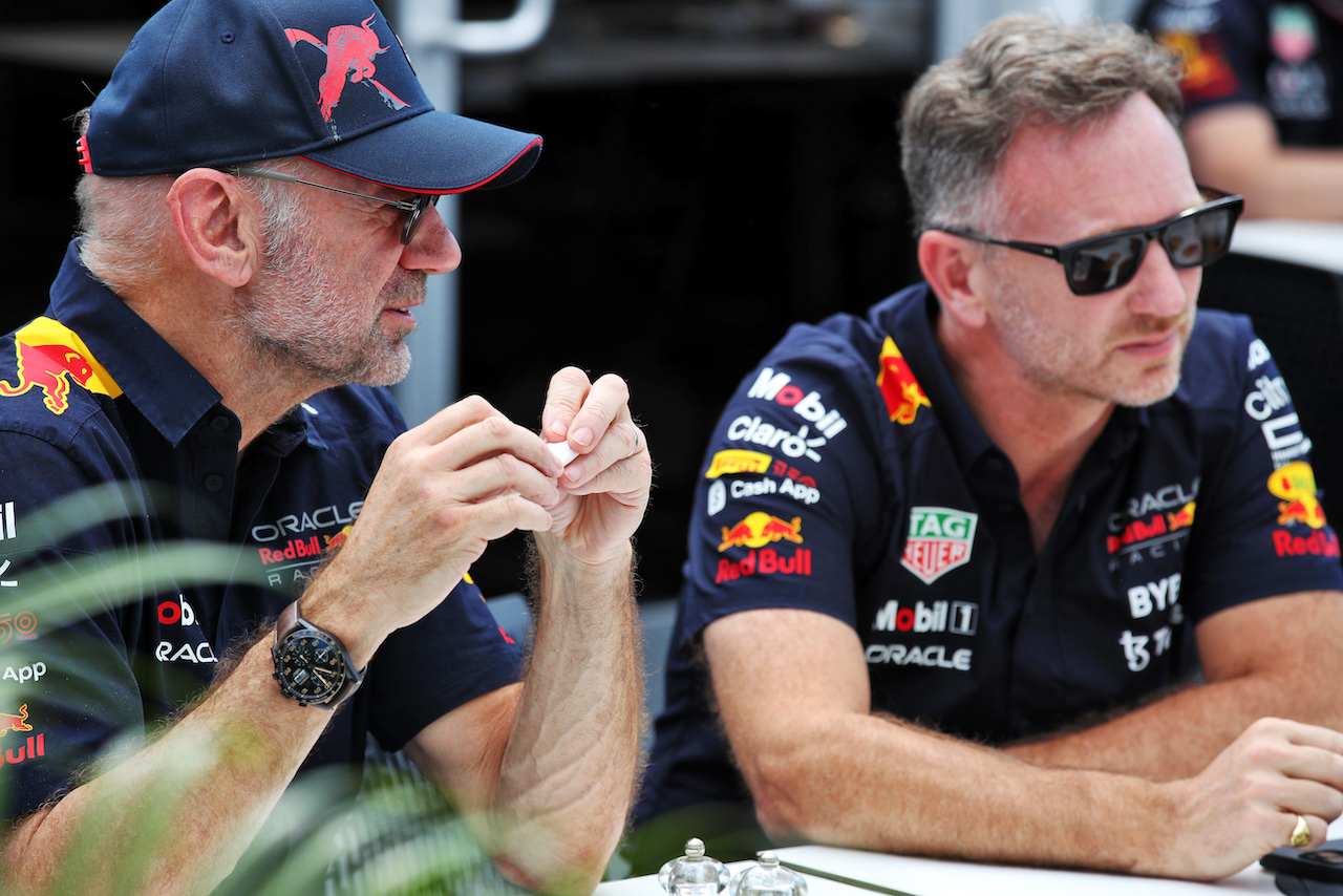 GP CANADA, (L to R): Adrian Newey (GBR) Red Bull Racing Chief Technical Officer e Christian Horner (GBR) Red Bull Racing Team Principal.
17.06.2022. Formula 1 World Championship, Rd 9, Canadian Grand Prix, Montreal, Canada, Practice Day.
- www.xpbimages.com, EMail: requests@xpbimages.com © Copyright: Batchelor / XPB Images