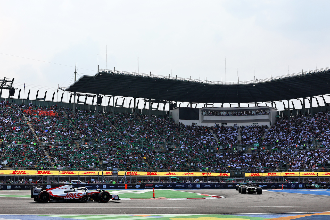 GP CITTA DEL MESSICO, Mick Schumacher (GER) Haas VF-22.
30.10.2022. Formula 1 World Championship, Rd 20, Mexican Grand Prix, Mexico City, Mexico, Gara Day.
- www.xpbimages.com, EMail: requests@xpbimages.com © Copyright: Charniaux / XPB Images