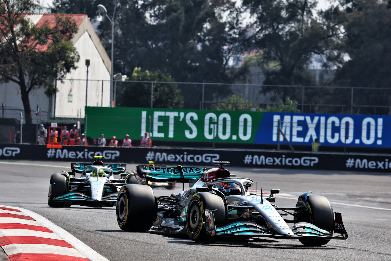 GP CITTA DEL MESSICO, George Russell (GBR) Mercedes AMG F1 W13.
30.10.2022. Formula 1 World Championship, Rd 20, Mexican Grand Prix, Mexico City, Mexico, Gara Day.
- www.xpbimages.com, EMail: requests@xpbimages.com © Copyright: Charniaux / XPB Images
