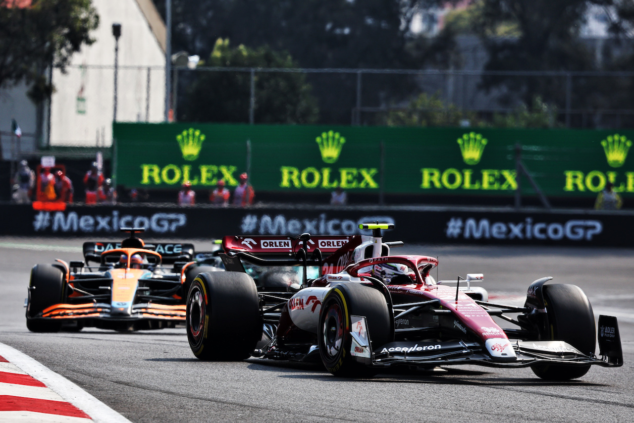 GP CITTA DEL MESSICO, Guanyu Zhou (CHN) Alfa Romeo F1 Team C42.
30.10.2022. Formula 1 World Championship, Rd 20, Mexican Grand Prix, Mexico City, Mexico, Gara Day.
- www.xpbimages.com, EMail: requests@xpbimages.com © Copyright: Charniaux / XPB Images