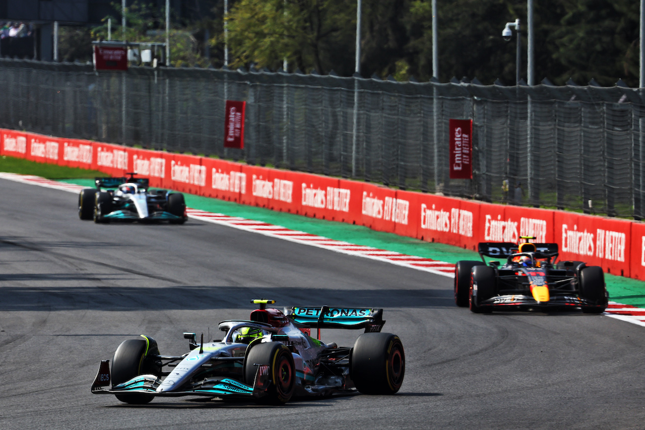 GP CITTA DEL MESSICO, Lewis Hamilton (GBR) Mercedes AMG F1 W13.
30.10.2022. Formula 1 World Championship, Rd 20, Mexican Grand Prix, Mexico City, Mexico, Gara Day.
- www.xpbimages.com, EMail: requests@xpbimages.com © Copyright: Batchelor / XPB Images