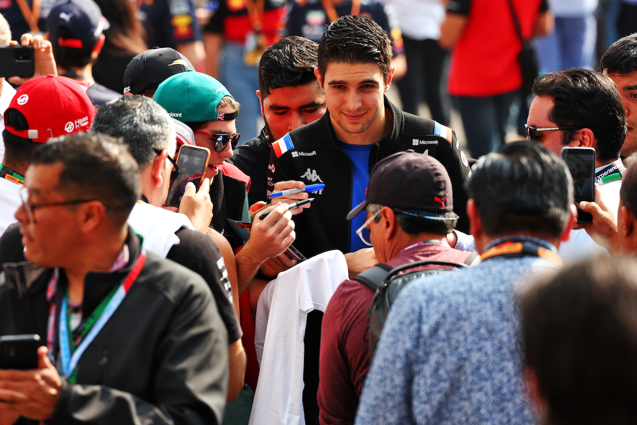 GP CITTA DEL MESSICO, Esteban Ocon (FRA) Alpine F1 Team.
30.10.2022. Formula 1 World Championship, Rd 20, Mexican Grand Prix, Mexico City, Mexico, Gara Day.
 - www.xpbimages.com, EMail: requests@xpbimages.com © Copyright: Coates / XPB Images