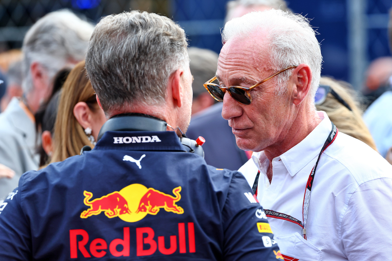 GP CITTA DEL MESSICO, Christian Horner (GBR) Red Bull Racing Team Principal with Greg Maffei (USA) Liberty Media Corporation President e Chief Executive Officer on the grid.
30.10.2022. Formula 1 World Championship, Rd 20, Mexican Grand Prix, Mexico City, Mexico, Gara Day.
- www.xpbimages.com, EMail: requests@xpbimages.com © Copyright: Batchelor / XPB Images