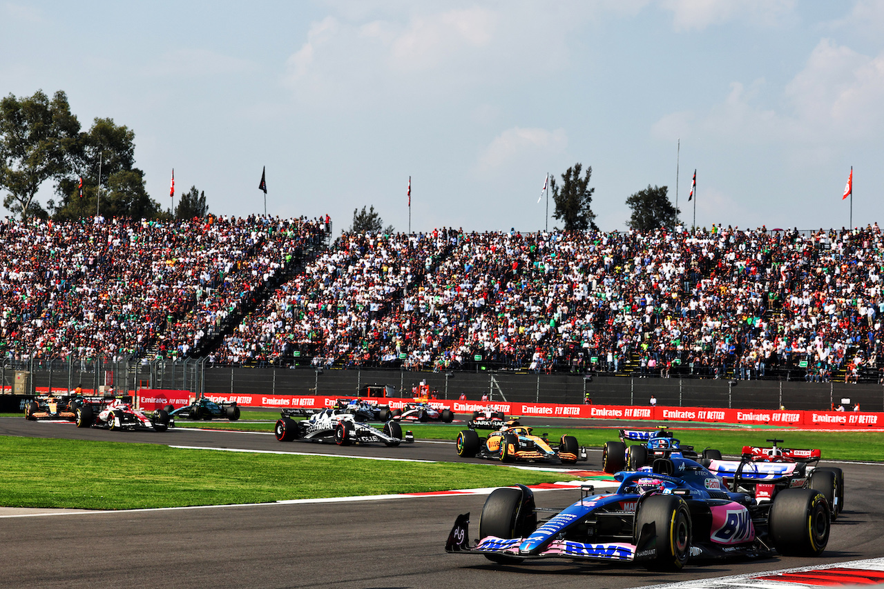 GP CITTA DEL MESSICO, Fernando Alonso (ESP) Alpine F1 Team A522.
30.10.2022. Formula 1 World Championship, Rd 20, Mexican Grand Prix, Mexico City, Mexico, Gara Day.
 - www.xpbimages.com, EMail: requests@xpbimages.com © Copyright: Coates / XPB Images