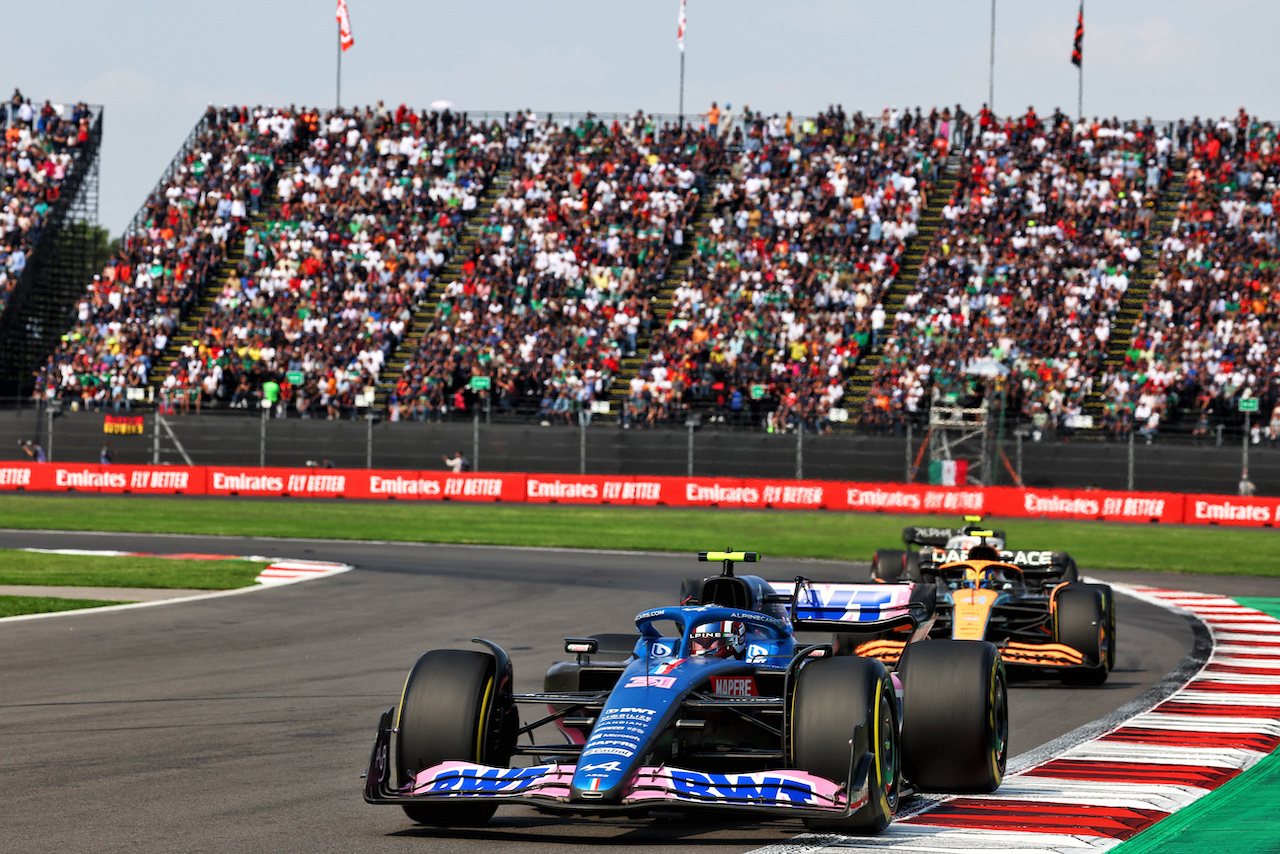 GP CITTA DEL MESSICO, Esteban Ocon (FRA) Alpine F1 Team A522.
30.10.2022. Formula 1 World Championship, Rd 20, Mexican Grand Prix, Mexico City, Mexico, Gara Day.
 - www.xpbimages.com, EMail: requests@xpbimages.com © Copyright: Coates / XPB Images