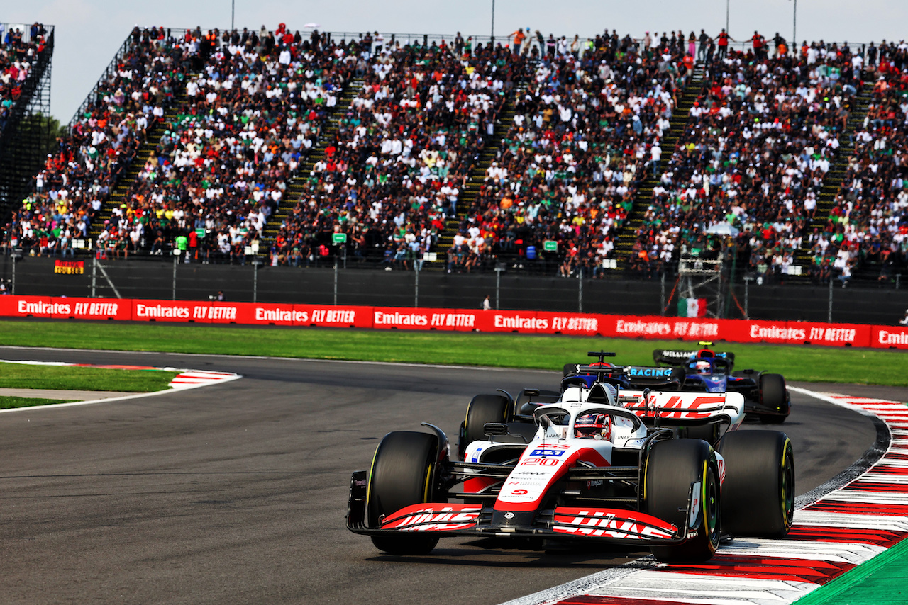 GP CITTA DEL MESSICO, Kevin Magnussen (DEN) Haas VF-22.
30.10.2022. Formula 1 World Championship, Rd 20, Mexican Grand Prix, Mexico City, Mexico, Gara Day.
 - www.xpbimages.com, EMail: requests@xpbimages.com © Copyright: Coates / XPB Images
