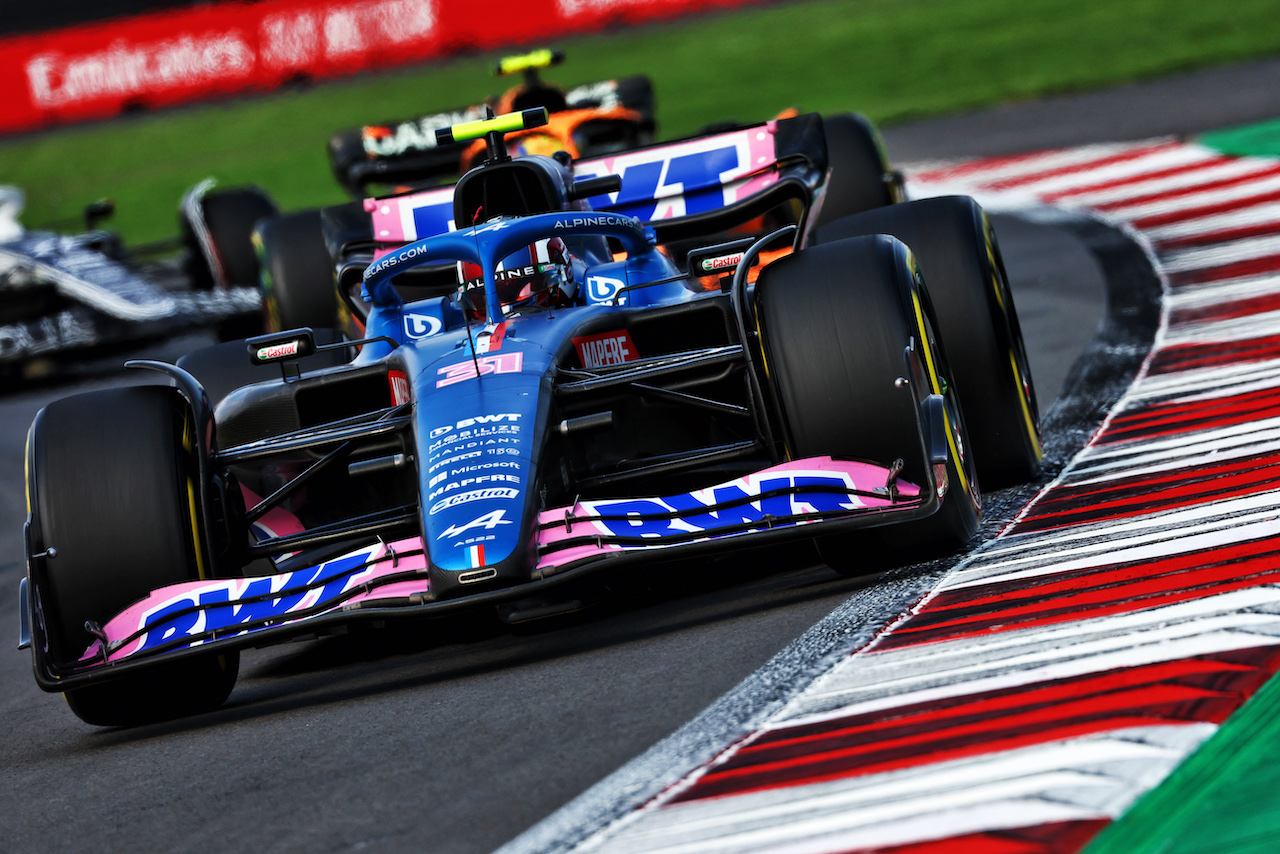 GP CITTA DEL MESSICO, Esteban Ocon (FRA) Alpine F1 Team A522.
30.10.2022. Formula 1 World Championship, Rd 20, Mexican Grand Prix, Mexico City, Mexico, Gara Day.
 - www.xpbimages.com, EMail: requests@xpbimages.com © Copyright: Coates / XPB Images