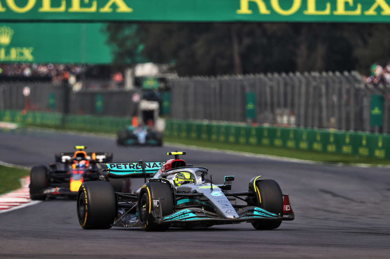 GP CITTA DEL MESSICO, Lewis Hamilton (GBR) Mercedes AMG F1 W13.
30.10.2022. Formula 1 World Championship, Rd 20, Mexican Grand Prix, Mexico City, Mexico, Gara Day.
- www.xpbimages.com, EMail: requests@xpbimages.com © Copyright: Moy / XPB Images
