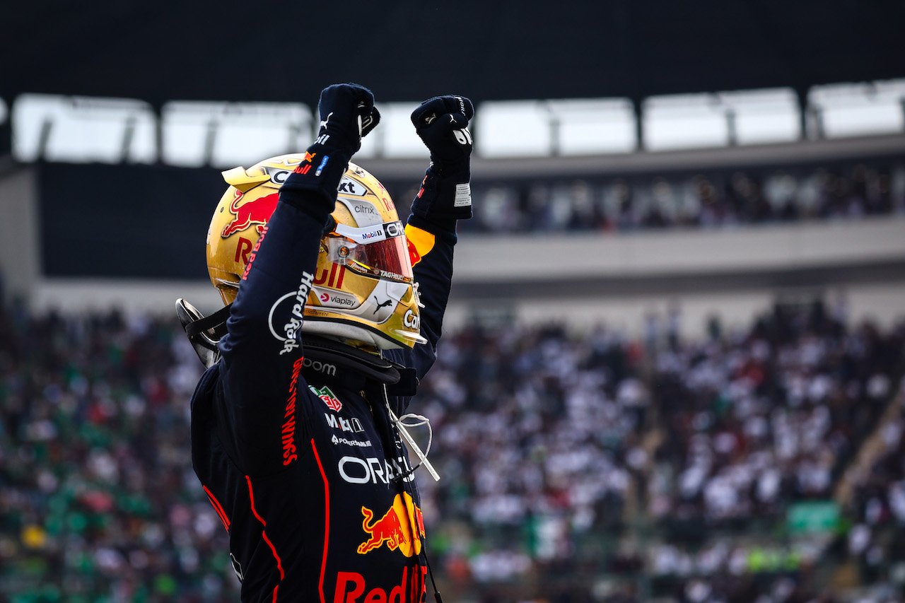 GP CITTA DEL MESSICO, Max Verstappen (NLD), Red Bull Racing 
30.10.2022. Formula 1 World Championship, Rd 20, Mexican Grand Prix, Mexico City, Mexico, Gara Day.
- www.xpbimages.com, EMail: requests@xpbimages.com ¬© Copyright: Charniaux / XPB Images