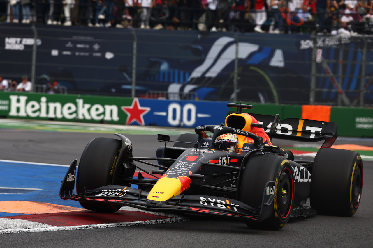 GP CITTA DEL MESSICO, Max Verstappen (NLD) Red Bull Racing RB18.
30.10.2022. Formula 1 World Championship, Rd 20, Mexican Grand Prix, Mexico City, Mexico, Gara Day.
- www.xpbimages.com, EMail: requests@xpbimages.com © Copyright: Batchelor / XPB Images