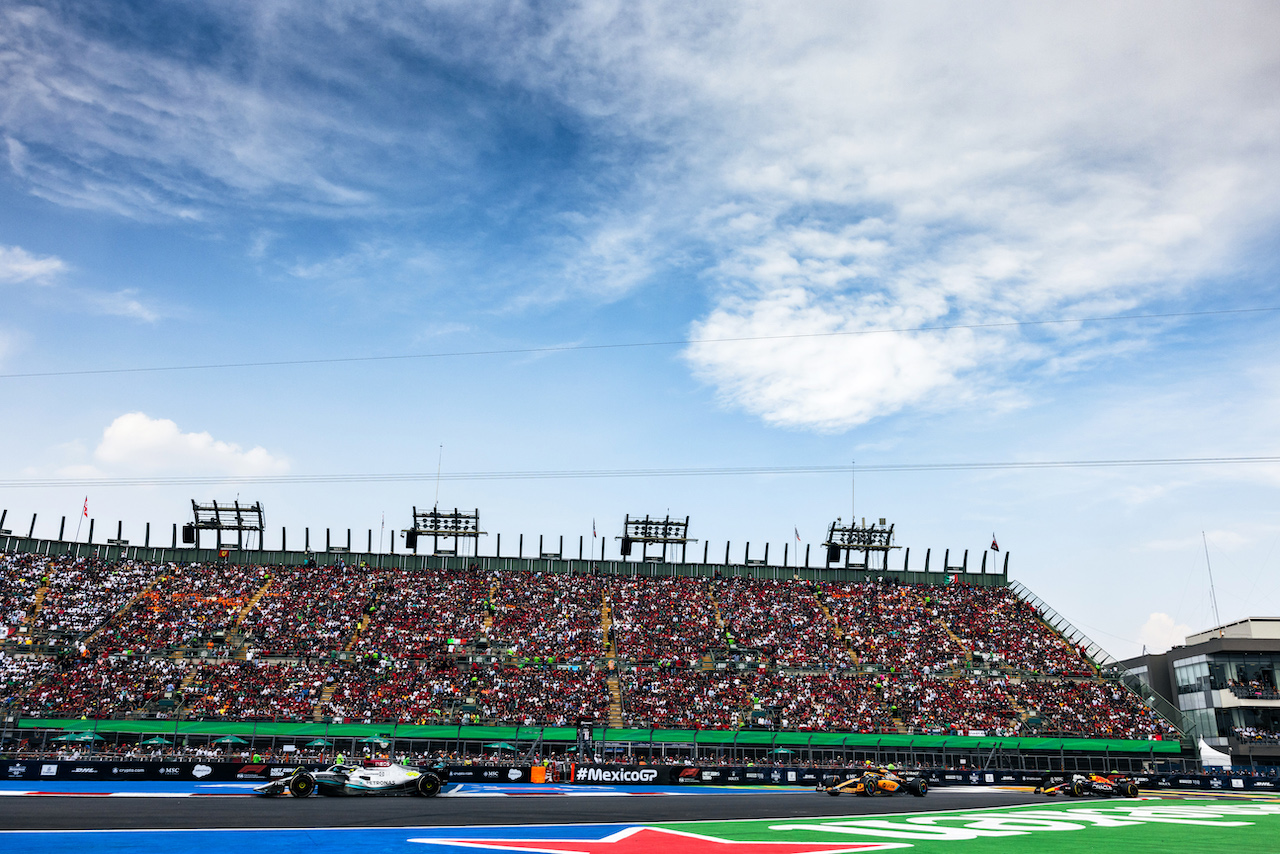 GP CITTA DEL MESSICO, Lewis Hamilton (GBR) Mercedes AMG F1 W13.
30.10.2022. Formula 1 World Championship, Rd 20, Mexican Grand Prix, Mexico City, Mexico, Gara Day.
- www.xpbimages.com, EMail: requests@xpbimages.com © Copyright: Bearne / XPB Images
