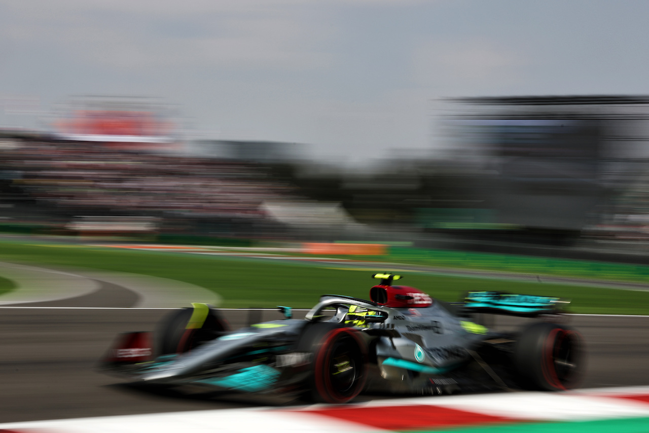 GP CITTA DEL MESSICO, Lewis Hamilton (GBR) Mercedes AMG F1 W13.
30.10.2022. Formula 1 World Championship, Rd 20, Mexican Grand Prix, Mexico City, Mexico, Gara Day.
- www.xpbimages.com, EMail: requests@xpbimages.com © Copyright: Bearne / XPB Images