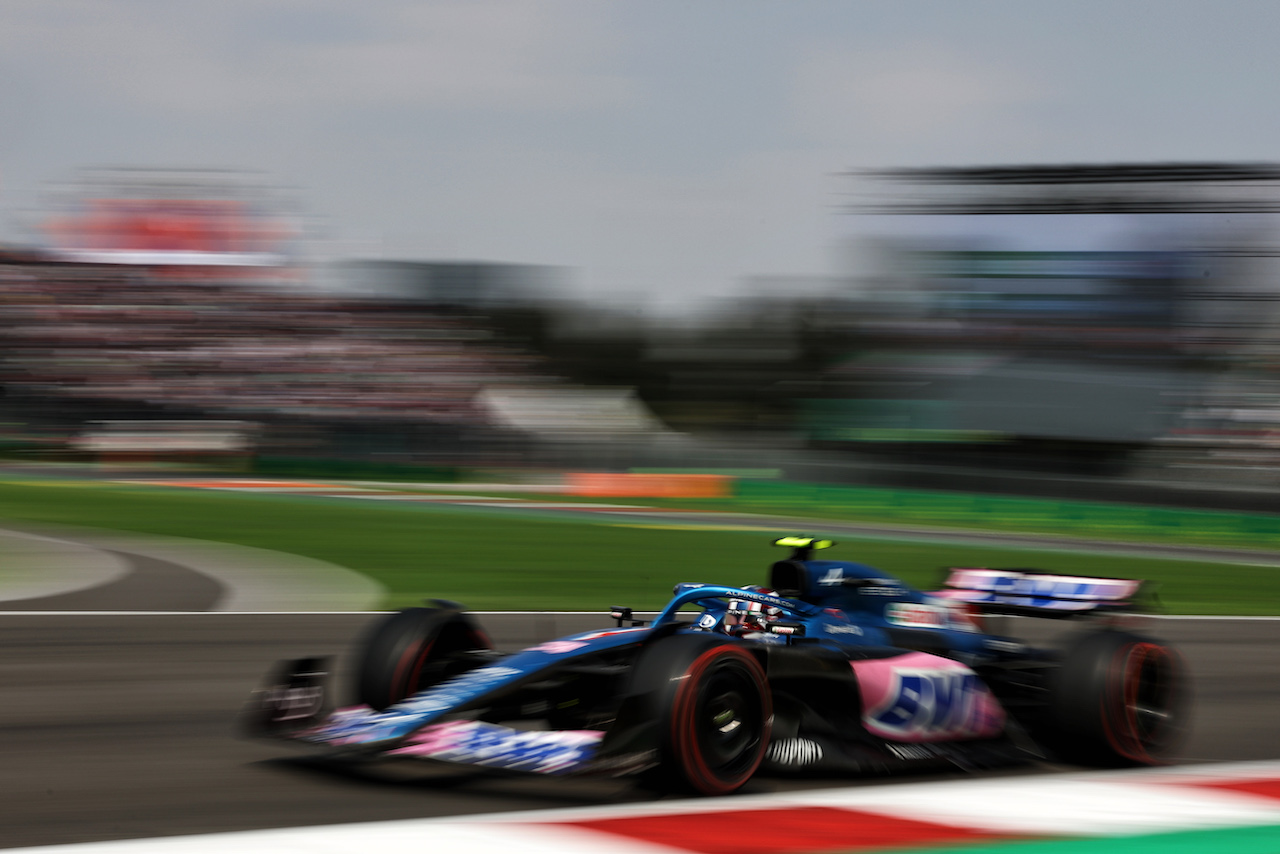 GP CITTA DEL MESSICO, Esteban Ocon (FRA) Alpine F1 Team A522.
30.10.2022. Formula 1 World Championship, Rd 20, Mexican Grand Prix, Mexico City, Mexico, Gara Day.
- www.xpbimages.com, EMail: requests@xpbimages.com © Copyright: Bearne / XPB Images