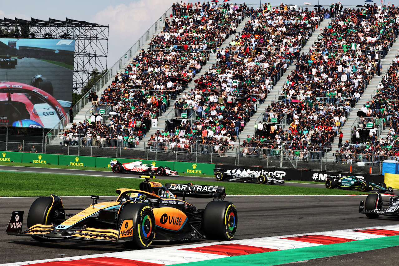 GP CITTA DEL MESSICO, Lando Norris (GBR) McLaren MCL36.
30.10.2022. Formula 1 World Championship, Rd 20, Mexican Grand Prix, Mexico City, Mexico, Gara Day.
- www.xpbimages.com, EMail: requests@xpbimages.com © Copyright: Bearne / XPB Images