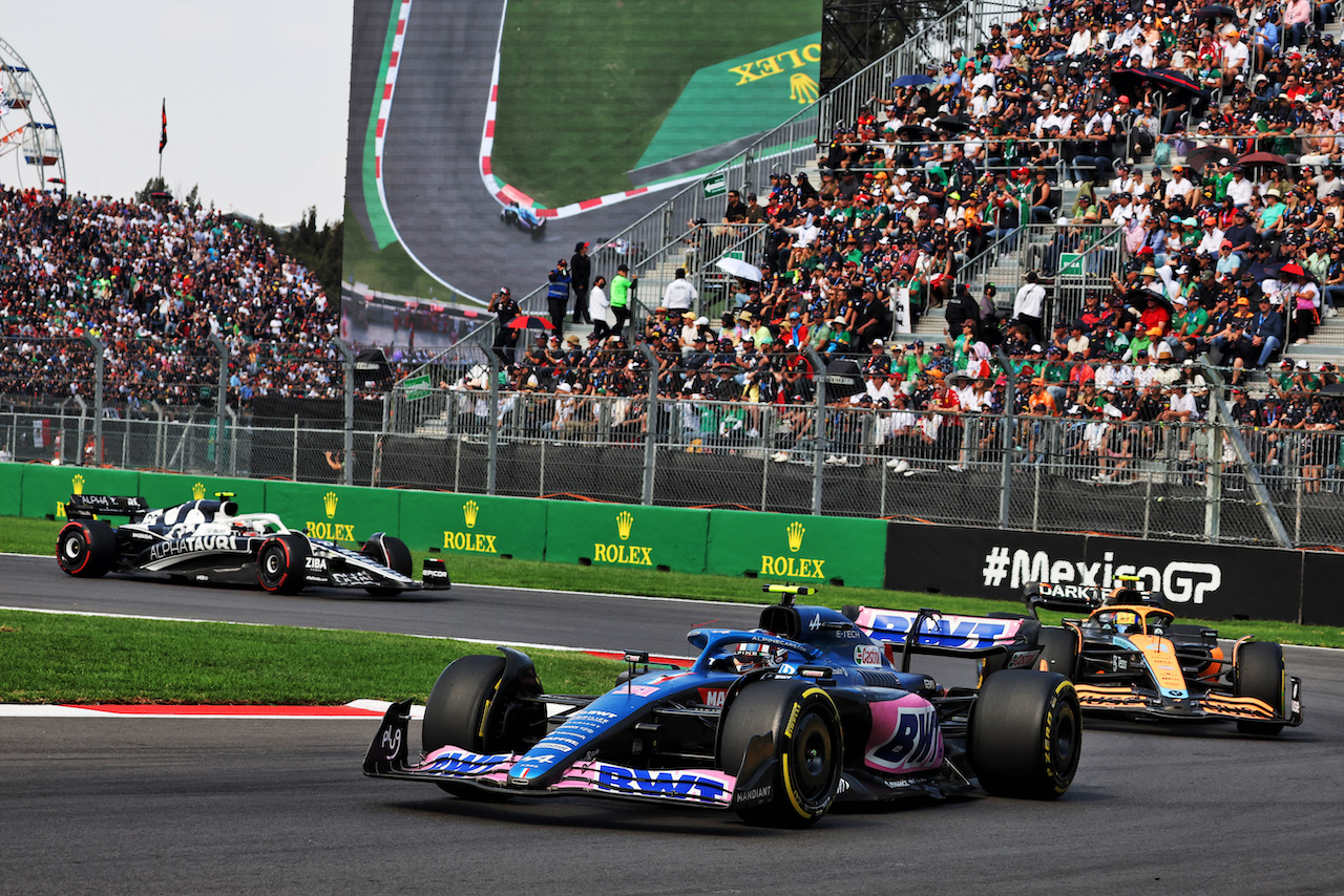 GP CITTA DEL MESSICO, Esteban Ocon (FRA) Alpine F1 Team A522.
30.10.2022. Formula 1 World Championship, Rd 20, Mexican Grand Prix, Mexico City, Mexico, Gara Day.
- www.xpbimages.com, EMail: requests@xpbimages.com © Copyright: Bearne / XPB Images