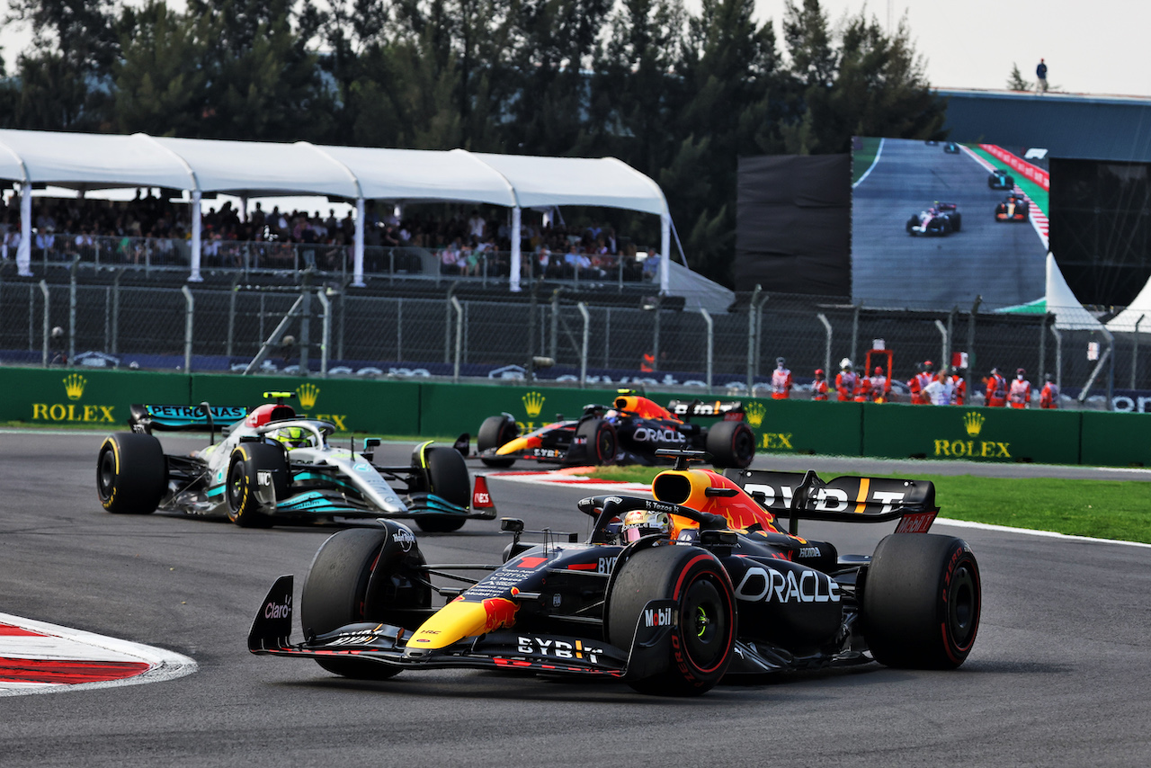 GP CITTA DEL MESSICO, Max Verstappen (NLD) Red Bull Racing RB18.
30.10.2022. Formula 1 World Championship, Rd 20, Mexican Grand Prix, Mexico City, Mexico, Gara Day.
- www.xpbimages.com, EMail: requests@xpbimages.com © Copyright: Bearne / XPB Images