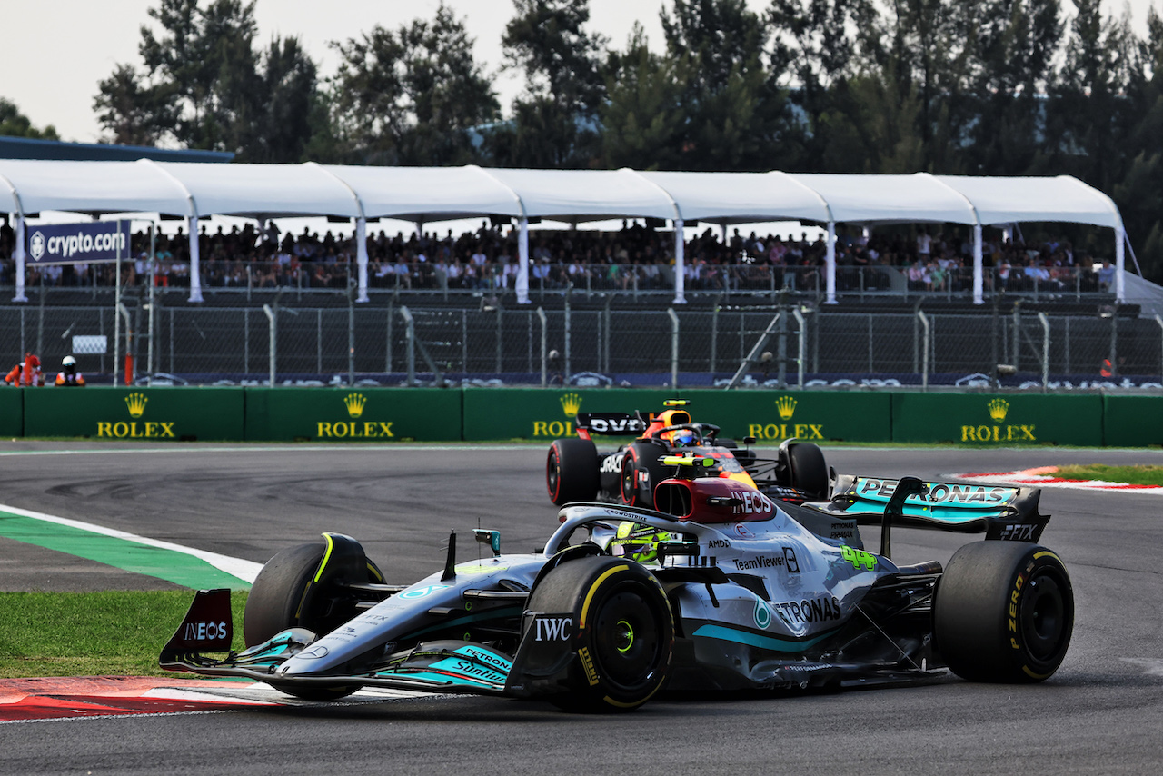 GP CITTA DEL MESSICO, Lewis Hamilton (GBR) Mercedes AMG F1 W13.
30.10.2022. Formula 1 World Championship, Rd 20, Mexican Grand Prix, Mexico City, Mexico, Gara Day.
- www.xpbimages.com, EMail: requests@xpbimages.com © Copyright: Bearne / XPB Images