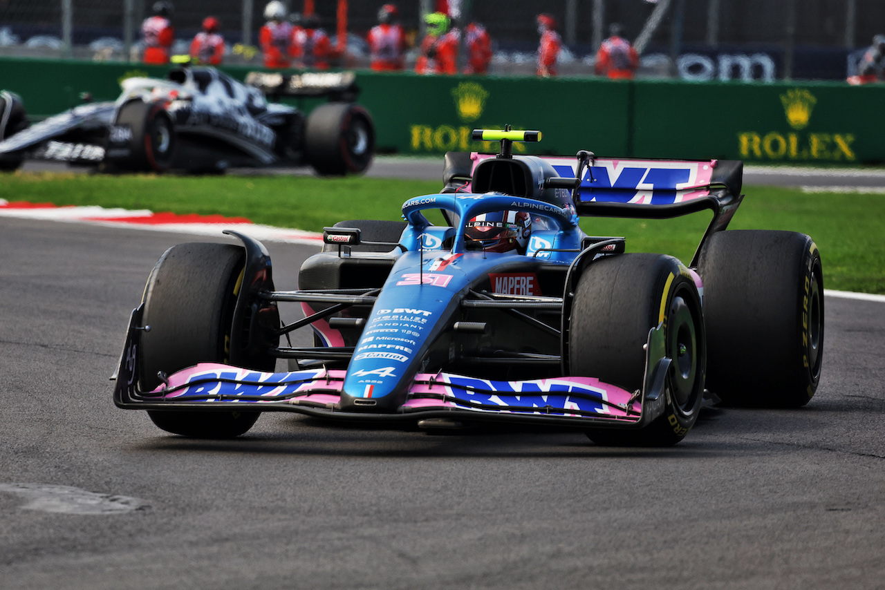 GP CITTA DEL MESSICO, Esteban Ocon (FRA) Alpine F1 Team A522.
30.10.2022. Formula 1 World Championship, Rd 20, Mexican Grand Prix, Mexico City, Mexico, Gara Day.
- www.xpbimages.com, EMail: requests@xpbimages.com © Copyright: Bearne / XPB Images